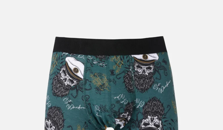 Colins İç Giyim Ve Çoraplarda 3 Al 1 Bedava Kampanyası